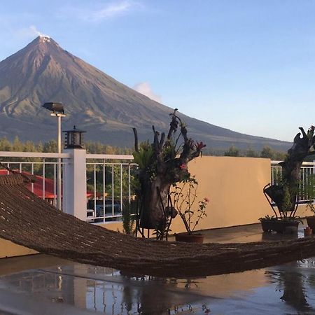 ホテル Mayon Lodging House レガスピ エクステリア 写真