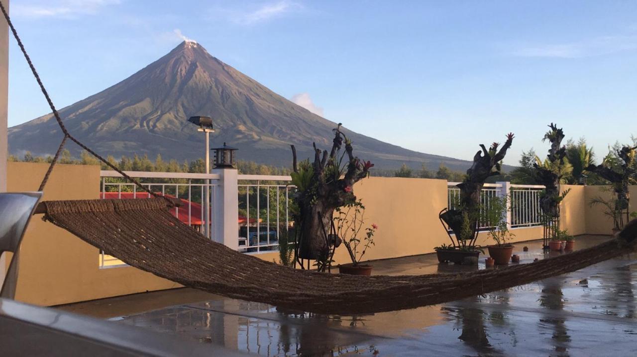 ホテル Mayon Lodging House レガスピ エクステリア 写真